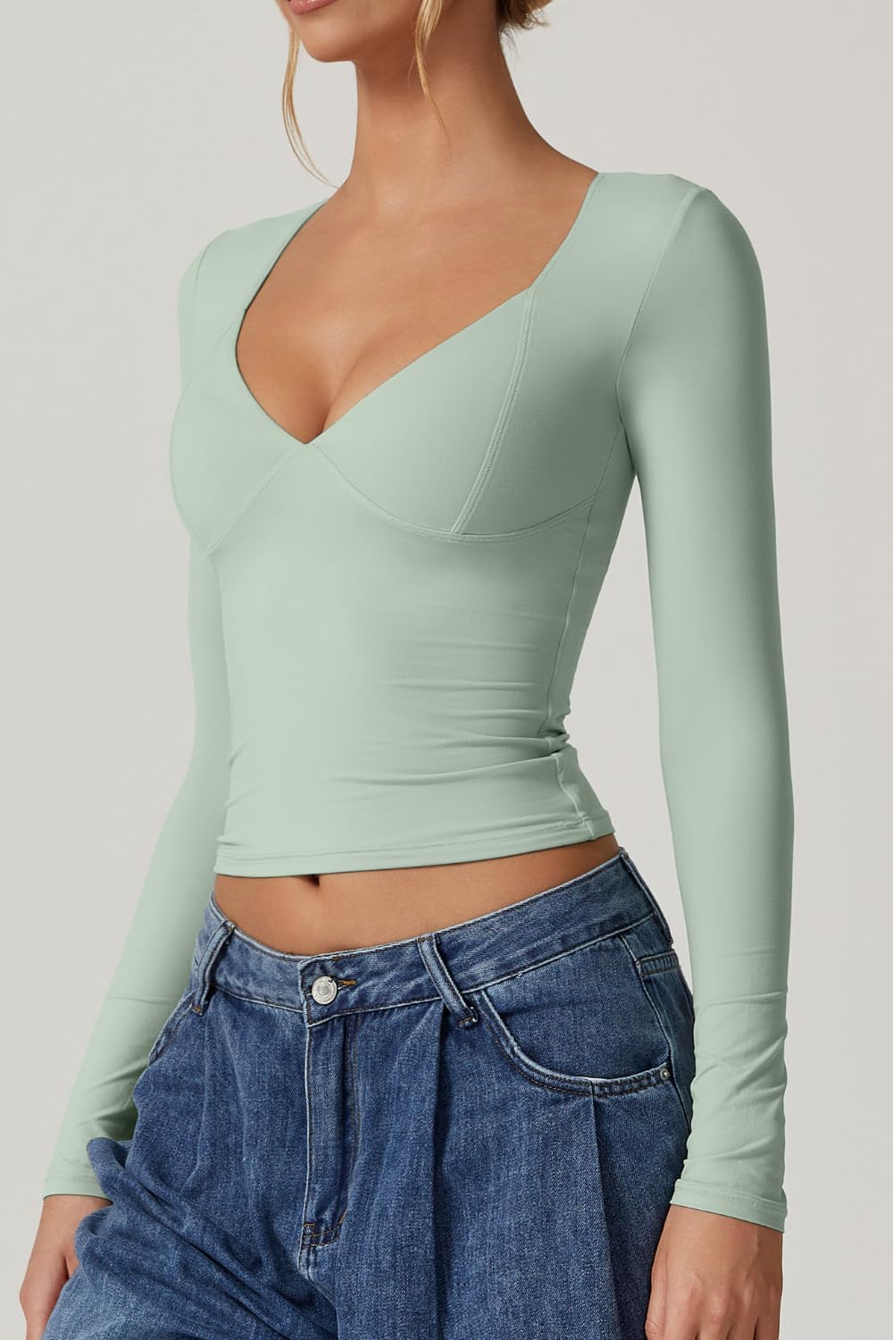 QINSEN Women's Long Sleeve V Neck T Shirts Double Lined Crop Top Seamed Cup Going Out Tops