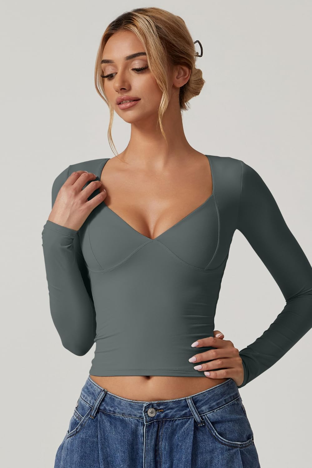 QINSEN Women's Long Sleeve V Neck T Shirts Double Lined Crop Top Seamed Cup Going Out Tops