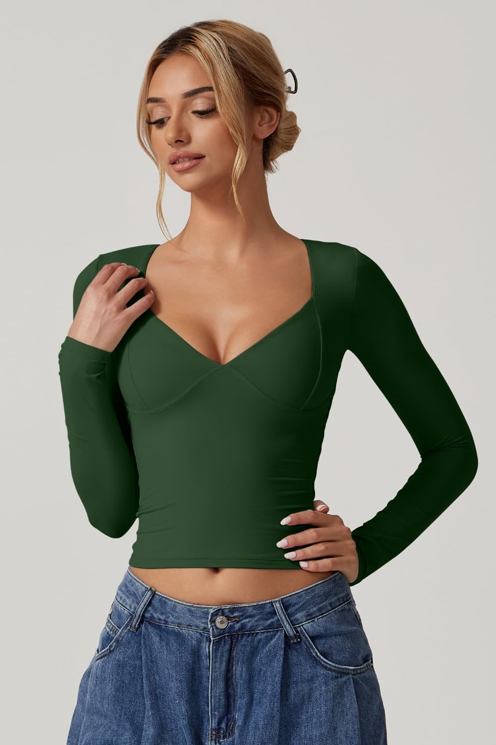 QINSEN Women's Long Sleeve V Neck T Shirts Double Lined Crop Top Seamed Cup Going Out Tops
