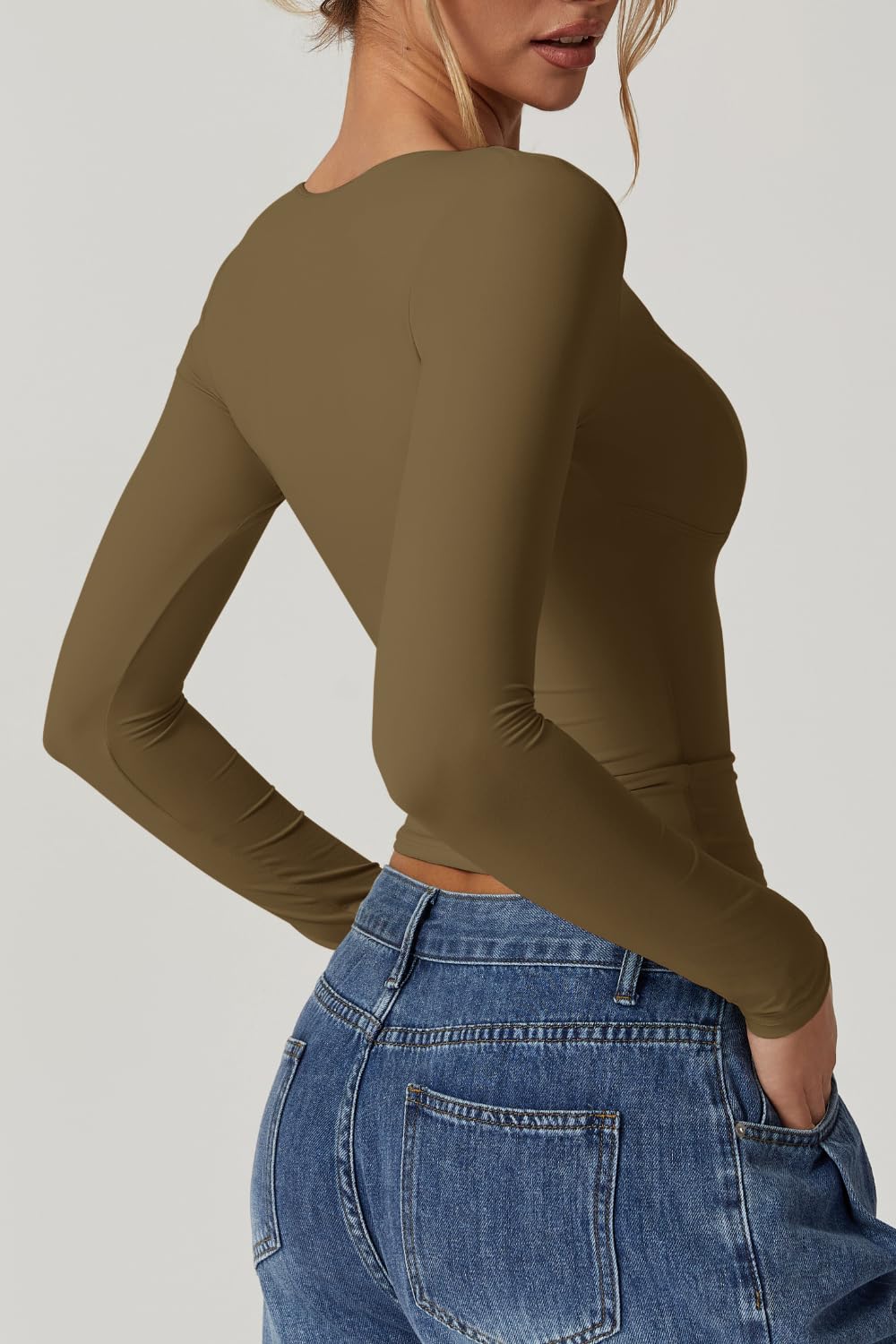 QINSEN Women's Long Sleeve V Neck T Shirts Double Lined Crop Top Seamed Cup Going Out Tops