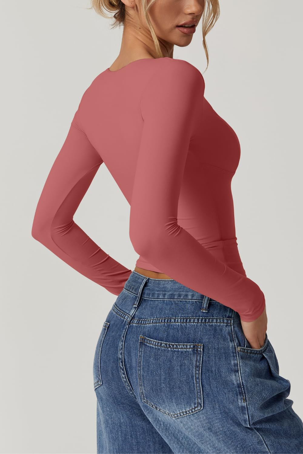 QINSEN Women's Long Sleeve V Neck T Shirts Double Lined Crop Top Seamed Cup Going Out Tops