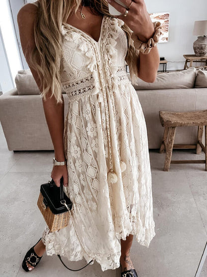 CUPSHE Women's Maxi Dress Lace Dresses Boho Tassel V-Neck Flare Ruffle Adjustable Straps Beach Summer Long Dress