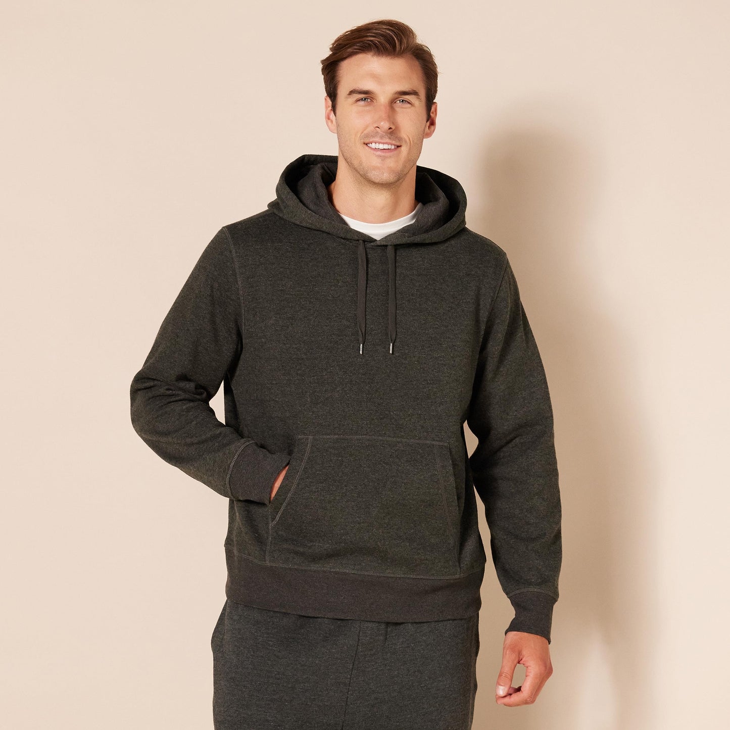 Amazon Essentials Men's Sweatshirt Hoodie, Big & Tall Options Available